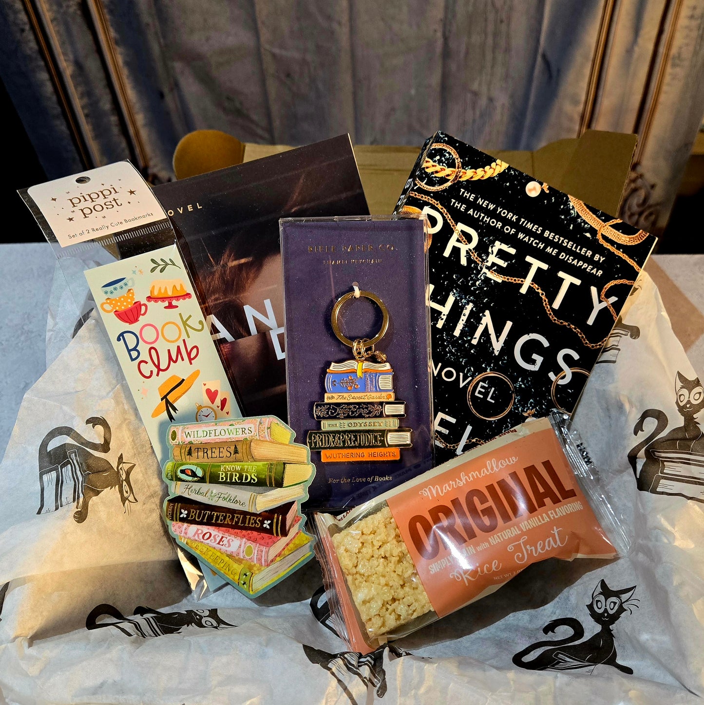 Quarterly Mystery/Thriller Book Box