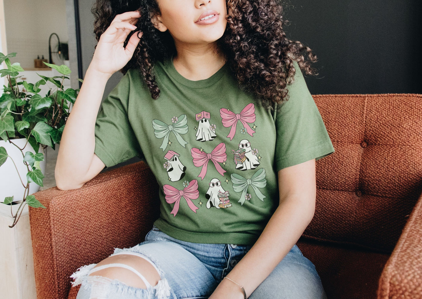 Ghostly Readers & Bows T-shirt