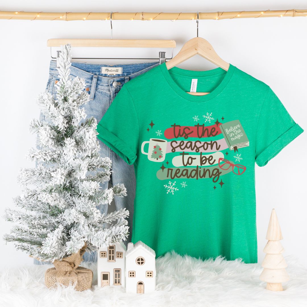 Tis the Season to be Reading T-shirt